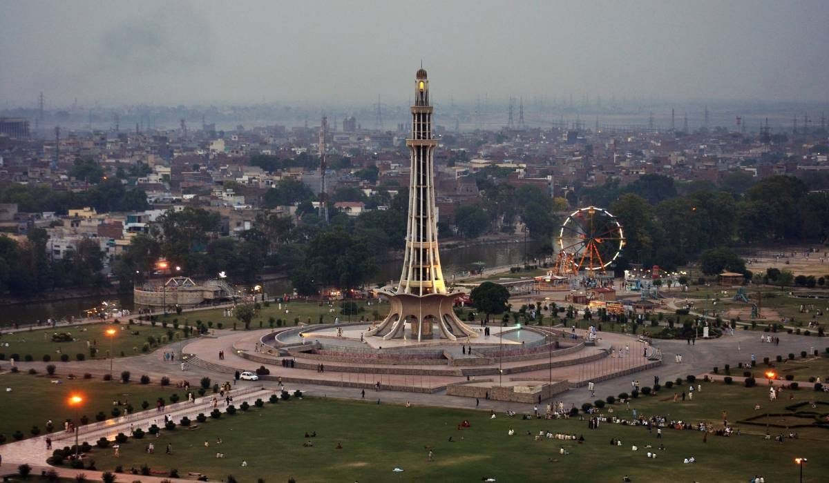 Book Domestic Tours, Flights in Pakistan (5)